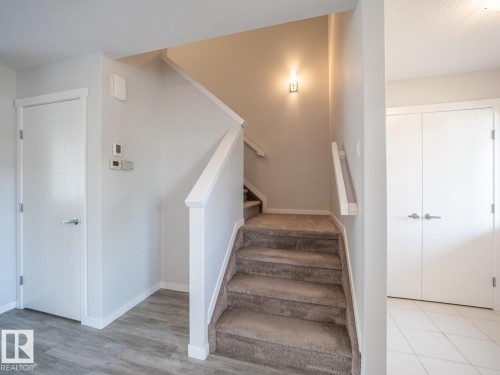 2211 16 Avenue Nw, Edmonton, AB 