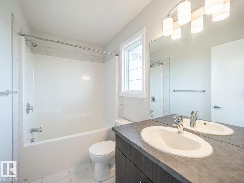 2211 16 Avenue Nw, Edmonton, AB 