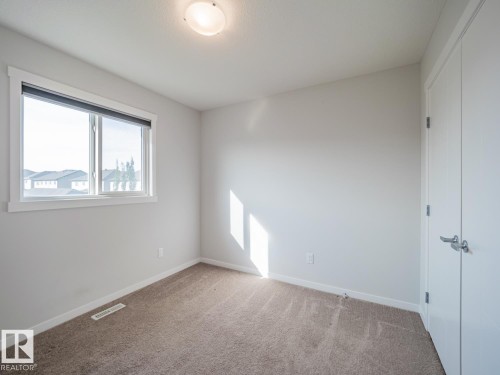 2211 16 Avenue Nw, Edmonton, AB 