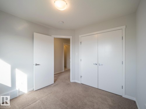 2211 16 Avenue Nw, Edmonton, AB 