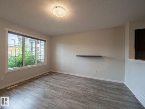 2211 16 Avenue Nw, Edmonton, AB 