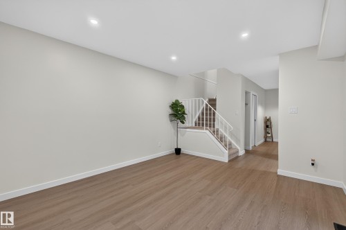 7117 180 Street Nw, Edmonton, AB 