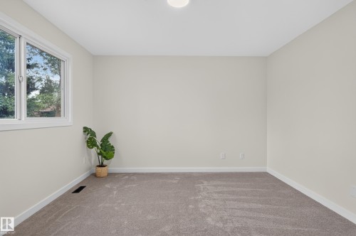 7117 180 Street Nw, Edmonton, AB 