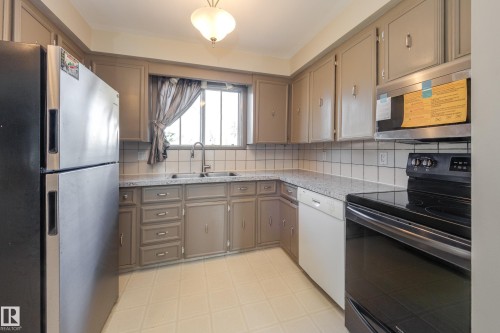 7312 82 Street Nw, Edmonton, AB 