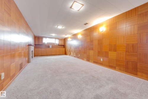 7312 82 Street Nw, Edmonton, AB 