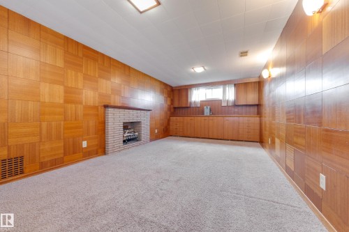 7312 82 Street Nw, Edmonton, AB 
