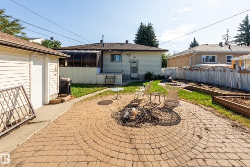 7312 82 Street Nw, Edmonton, AB 