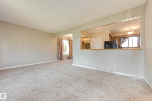 7312 82 Street Nw, Edmonton, AB 