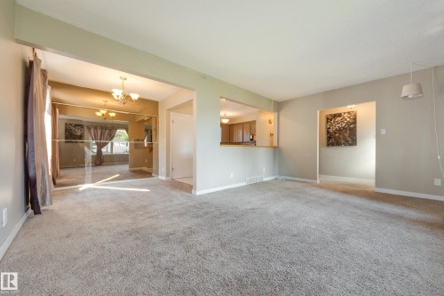 7312 82 Street Nw, Edmonton, AB 