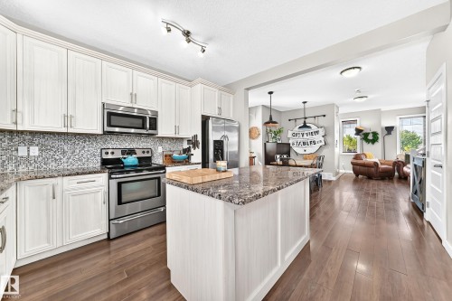 167 63 Street Sw, Edmonton, AB 