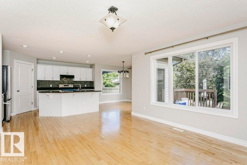 8018 3 Avenue Sw, Edmonton, AB 