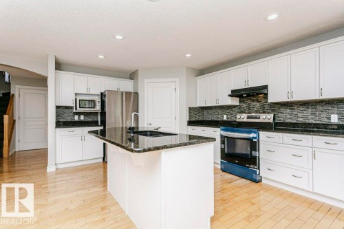8018 3 Avenue Sw, Edmonton, AB 
