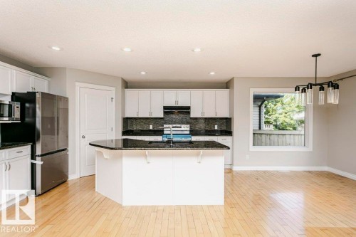 8018 3 Avenue Sw, Edmonton, AB 