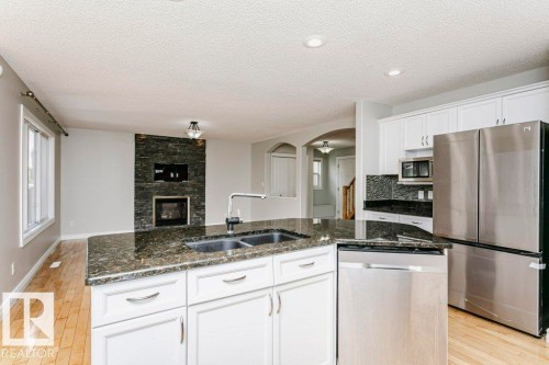 8018 3 Avenue Sw, Edmonton, AB 