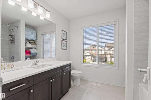 915 177 Street Sw, Edmonton, AB 