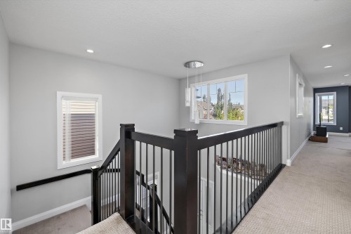17355 11 Avenue Sw, Edmonton, AB 