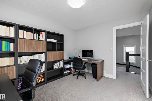 17355 11 Avenue Sw, Edmonton, AB 