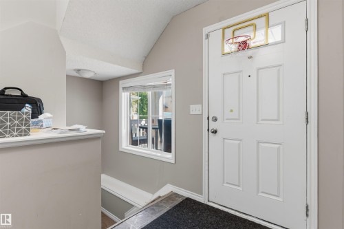 1608 65 Street Sw, Edmonton, AB - Indoor Photo Showing Other Room