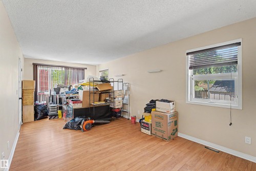 4233 116 Avenue Nw, Edmonton, AB 