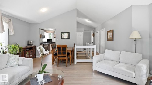 11249 12 Avenue Nw, Edmonton, AB 