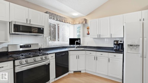 11249 12 Avenue Nw, Edmonton, AB 