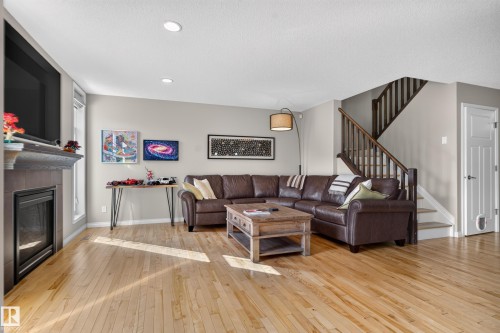 20853 92A Avenue Nw, Edmonton, AB 