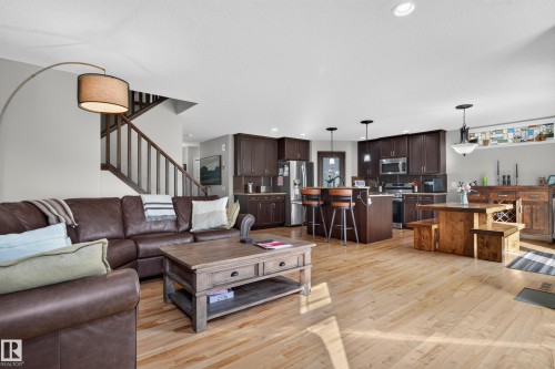 20853 92A Avenue Nw, Edmonton, AB 