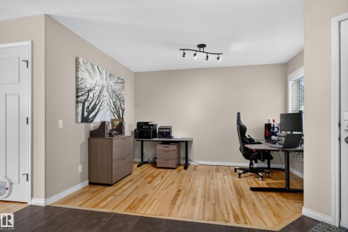 20853 92A Avenue Nw, Edmonton, AB 