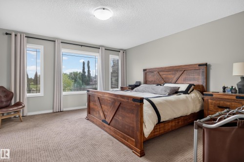20853 92A Avenue Nw, Edmonton, AB 