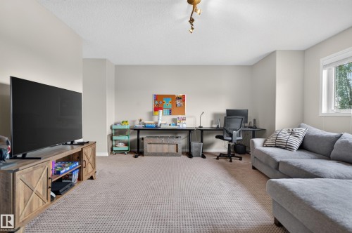 20853 92A Avenue Nw, Edmonton, AB 