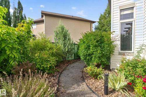20853 92A Avenue Nw, Edmonton, AB 