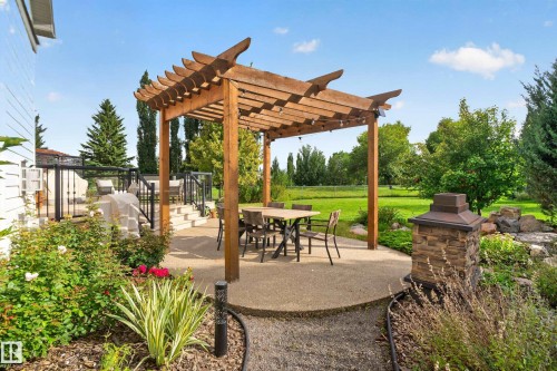 20853 92A Avenue Nw, Edmonton, AB 