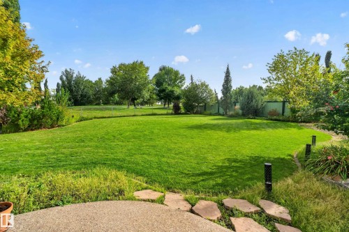 20853 92A Avenue Nw, Edmonton, AB 