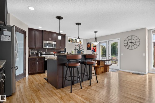20853 92A Avenue Nw, Edmonton, AB 