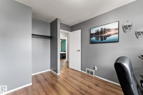 17607 91 Street Nw, Edmonton, AB 