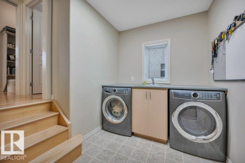with sink - 739 Haliburton Crescent Nw, Edmonton, AB 