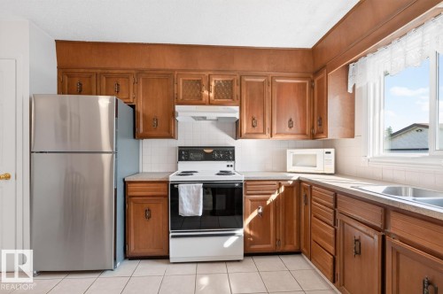 11464 152A Avenue Nw, Edmonton, AB 