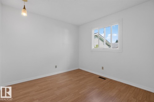 11464 152A Avenue Nw, Edmonton, AB 