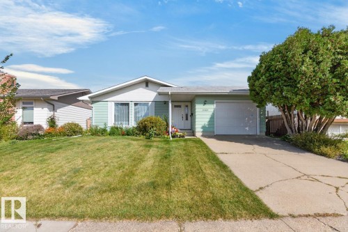 11464 152A Avenue NW  Edmonton, AB T5X 1E2