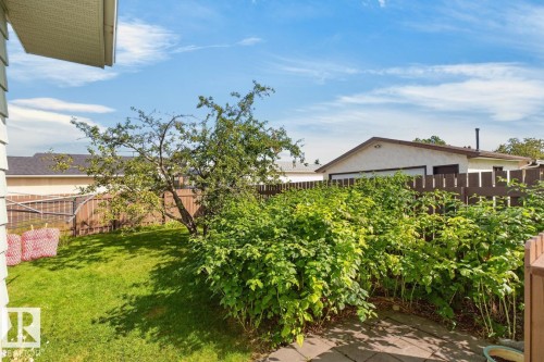 11464 152A Avenue Nw, Edmonton, AB 