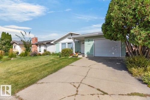 11464 152A Avenue Nw, Edmonton, AB 