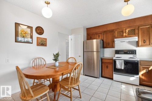 11464 152A Avenue Nw, Edmonton, AB 