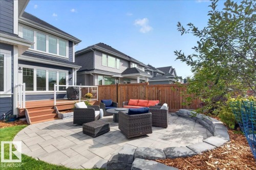 2032 90 Street Sw, Edmonton, AB 