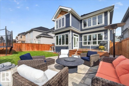 2032 90 Street Sw, Edmonton, AB 