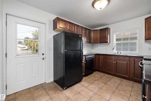 10011 105 Street, Morinville, AB 