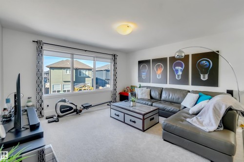 1399 Watt Drive Sw, Edmonton, AB - Indoor Photo Showing Living Room