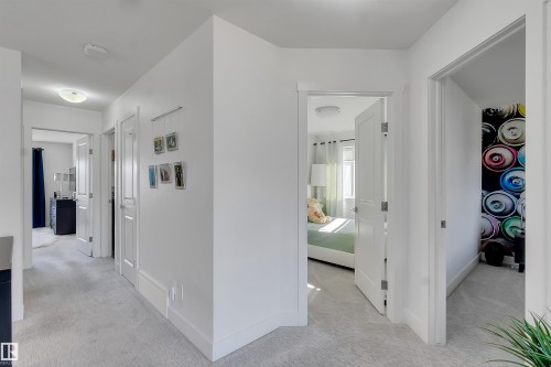 1399 Watt Drive Sw, Edmonton, AB - Indoor Photo Showing Other Room