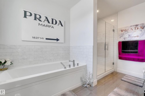 1399 Watt Drive Sw, Edmonton, AB - Indoor Photo Showing Bathroom
