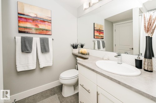 1399 Watt Drive Sw, Edmonton, AB - Indoor Photo Showing Bathroom