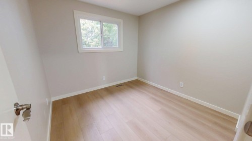 10928 34A Avenue Nw, Edmonton, AB 